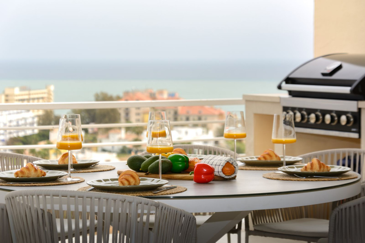 4 Bed Apartment for sale in Benalmadena Costa Del Sol, Málaga, Spain