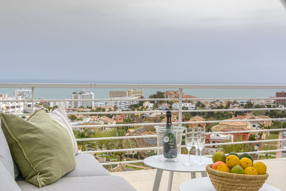 4 Bed Apartment for sale in Benalmadena Costa Del Sol, Málaga, Spain