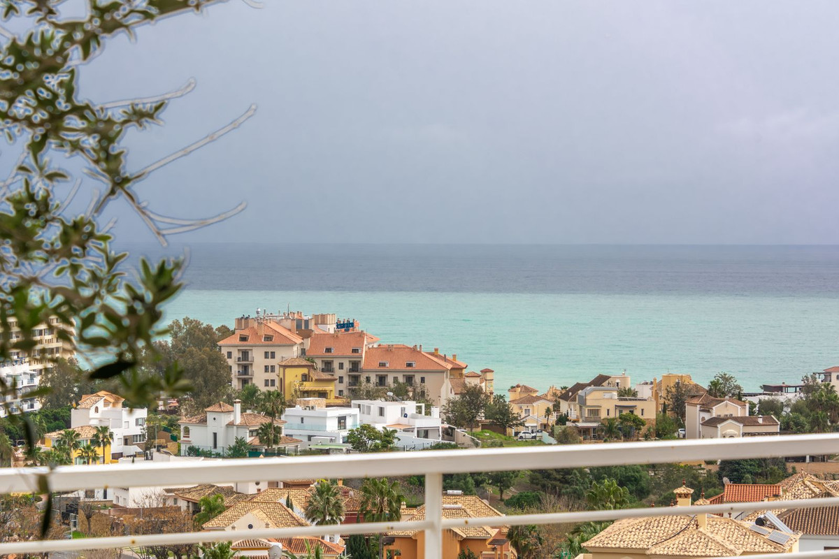 4 Bed Apartment for sale in Benalmadena Costa Del Sol, Málaga, Spain