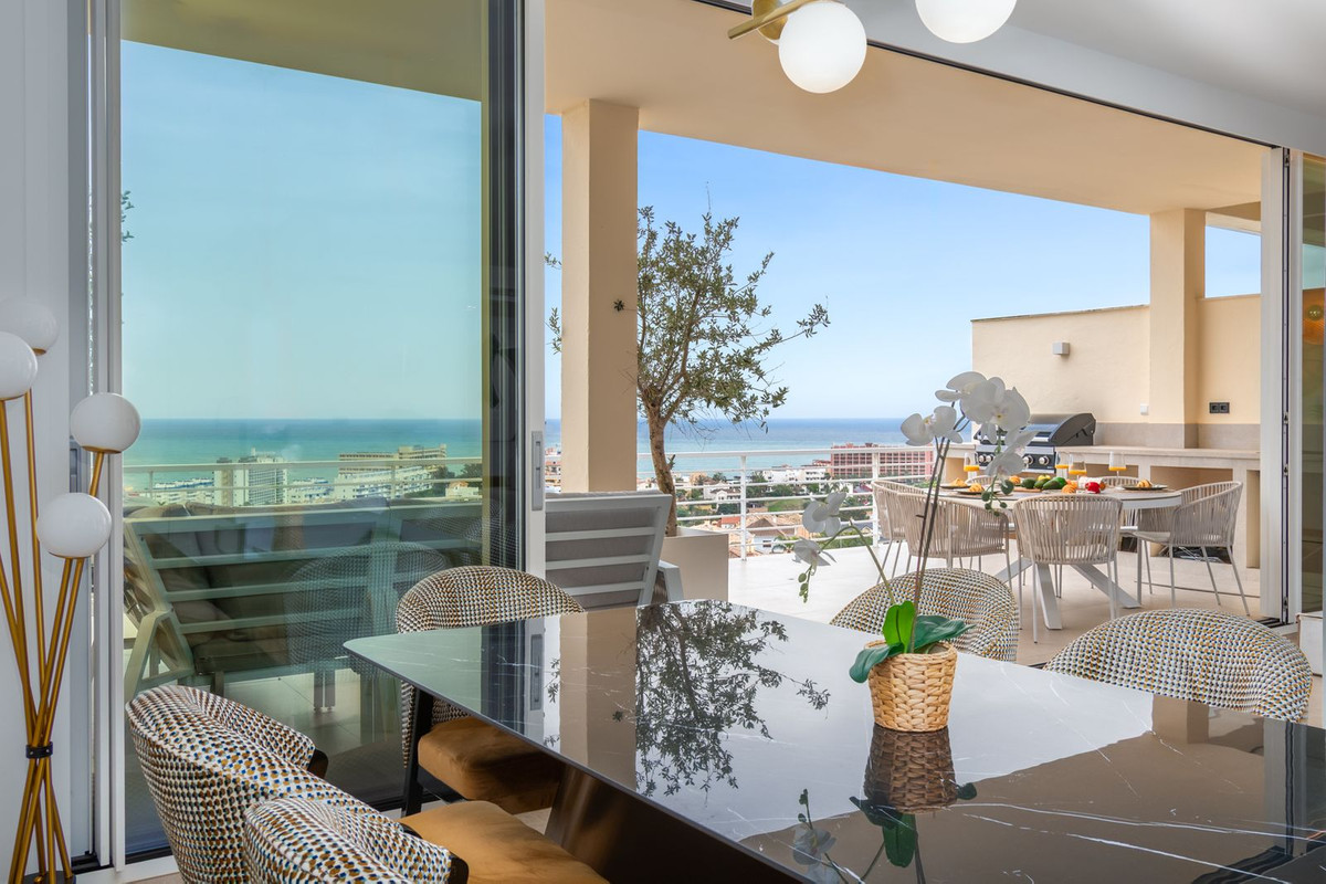 4 Bed Apartment for sale in Benalmadena Costa Del Sol, Málaga, Spain