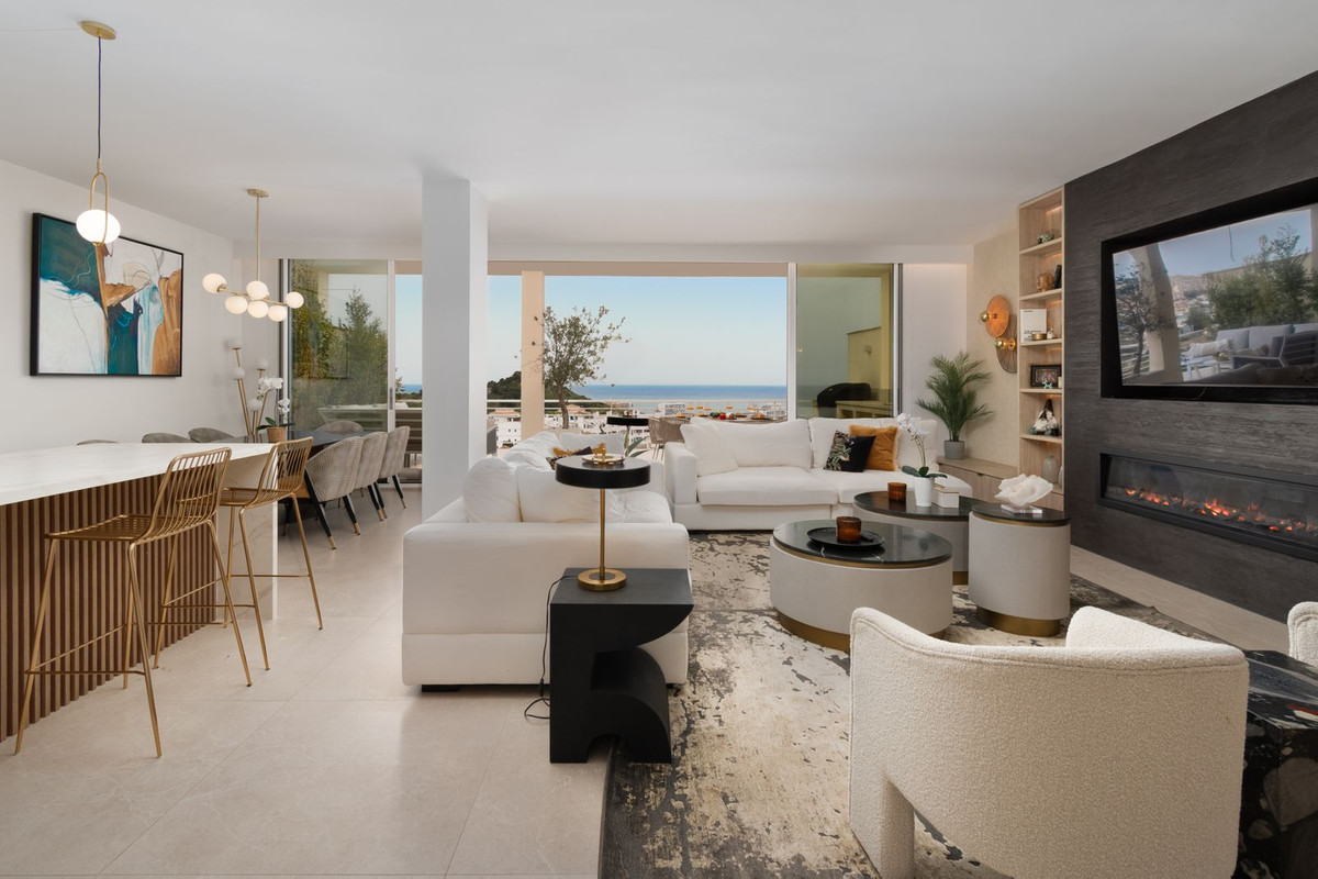 4 Bed Apartment for sale in Benalmadena Costa Del Sol, Málaga, Spain