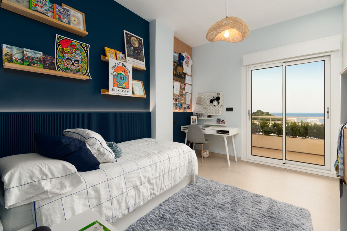 4 Bed Apartment for sale in Benalmadena Costa Del Sol, Málaga, Spain