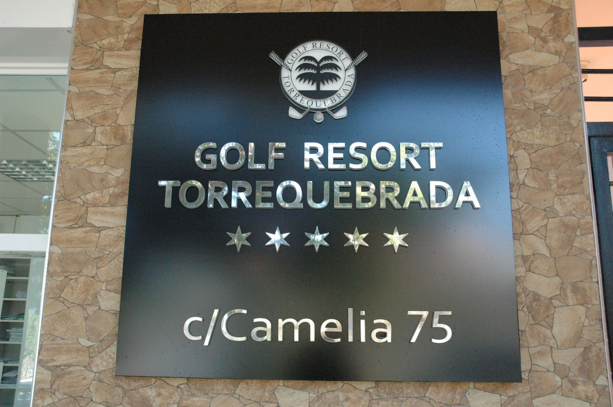 4 Bed Apartment for sale in Benalmadena Costa Del Sol, Málaga, Spain