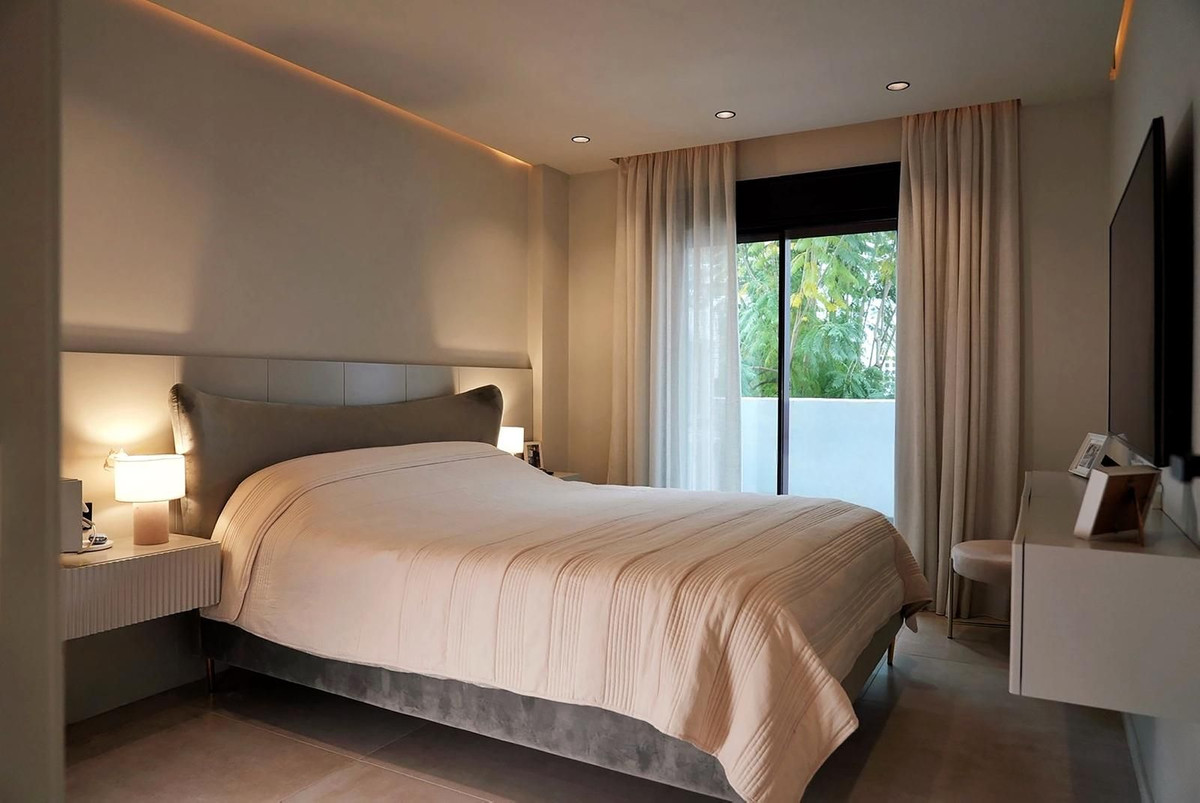 3 Bed Apartment for sale in Nueva Andalucía Costa Del Sol, Málaga, Spain