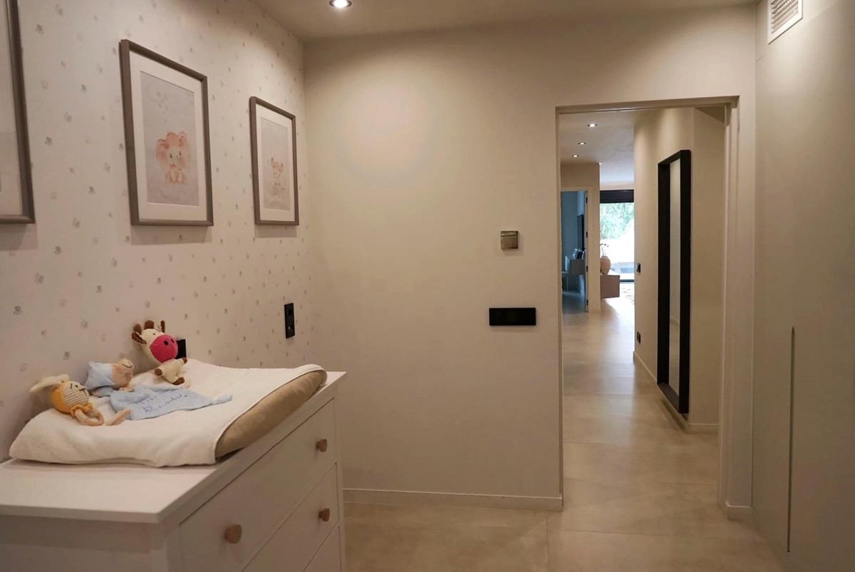 3 Bed Apartment for sale in Nueva Andalucía Costa Del Sol, Málaga, Spain