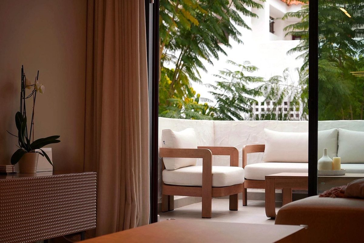 3 Bed Apartment for sale in Nueva Andalucía Costa Del Sol, Málaga, Spain
