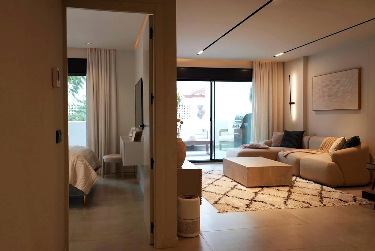 3 Bed Apartment for sale in Nueva Andalucía Costa Del Sol, Málaga, Spain