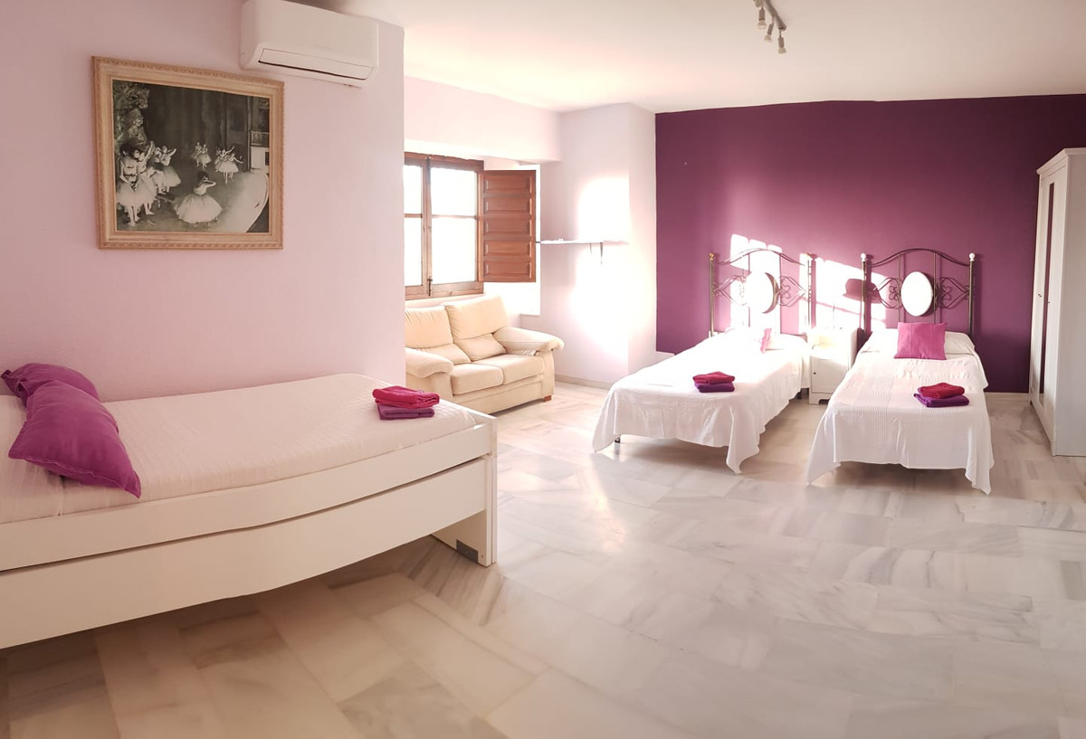 7 Bed Townhouse for sale in Alhaurín De La Torre Costa Del Sol, Málaga, Spain
