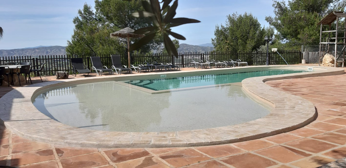 7 Bed Townhouse for sale in Alhaurín De La Torre Costa Del Sol, Málaga, Spain