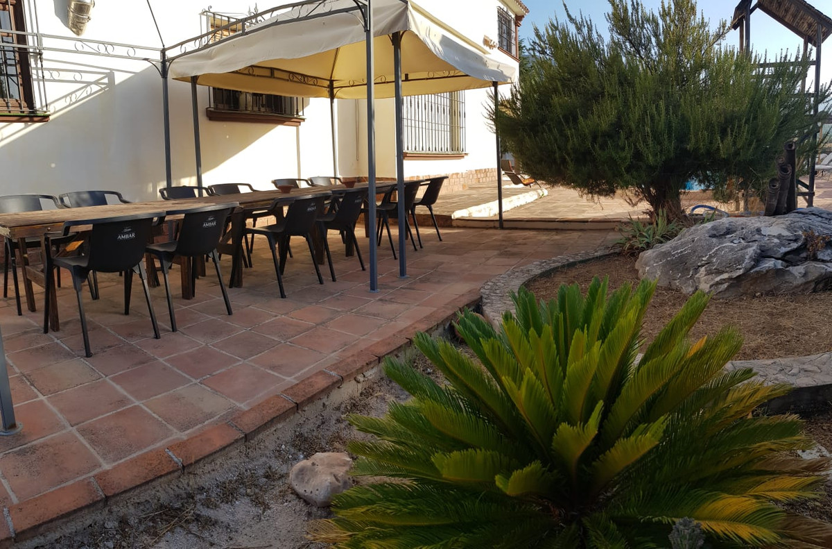 7 Bed Townhouse for sale in Alhaurín De La Torre Costa Del Sol, Málaga, Spain