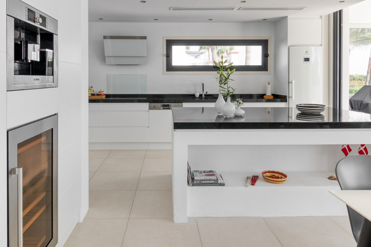 4 Bed Townhouse for sale in La Cala De Mijas Costa Del Sol, Málaga, Spain