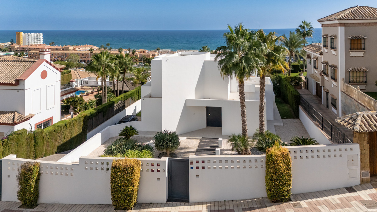 4 Bed Townhouse for sale in La Cala De Mijas Costa Del Sol, Málaga, Spain