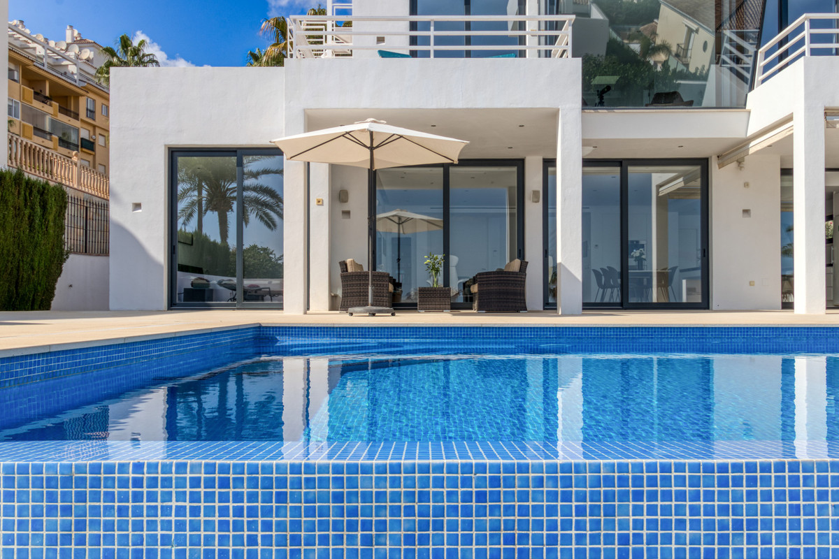 4 Bed Townhouse for sale in La Cala De Mijas Costa Del Sol, Málaga, Spain