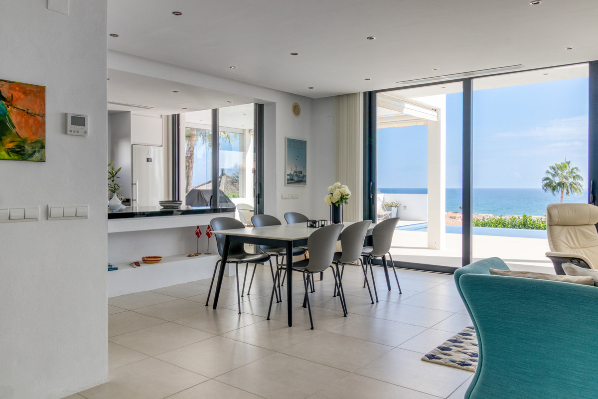 4 Bed Townhouse for sale in La Cala De Mijas Costa Del Sol, Málaga, Spain