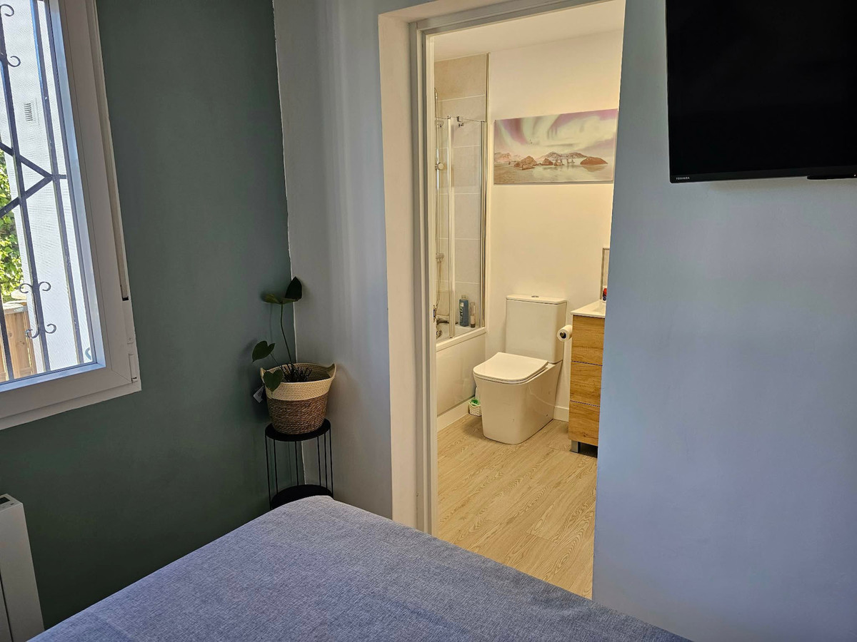 Se vende Villa - Chalet de 4 dormitorios en Costa Blanca, Alicante, España