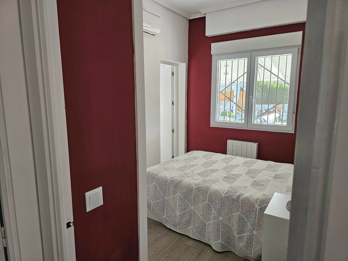 Se vende Villa - Chalet de 4 dormitorios en Costa Blanca, Alicante, España