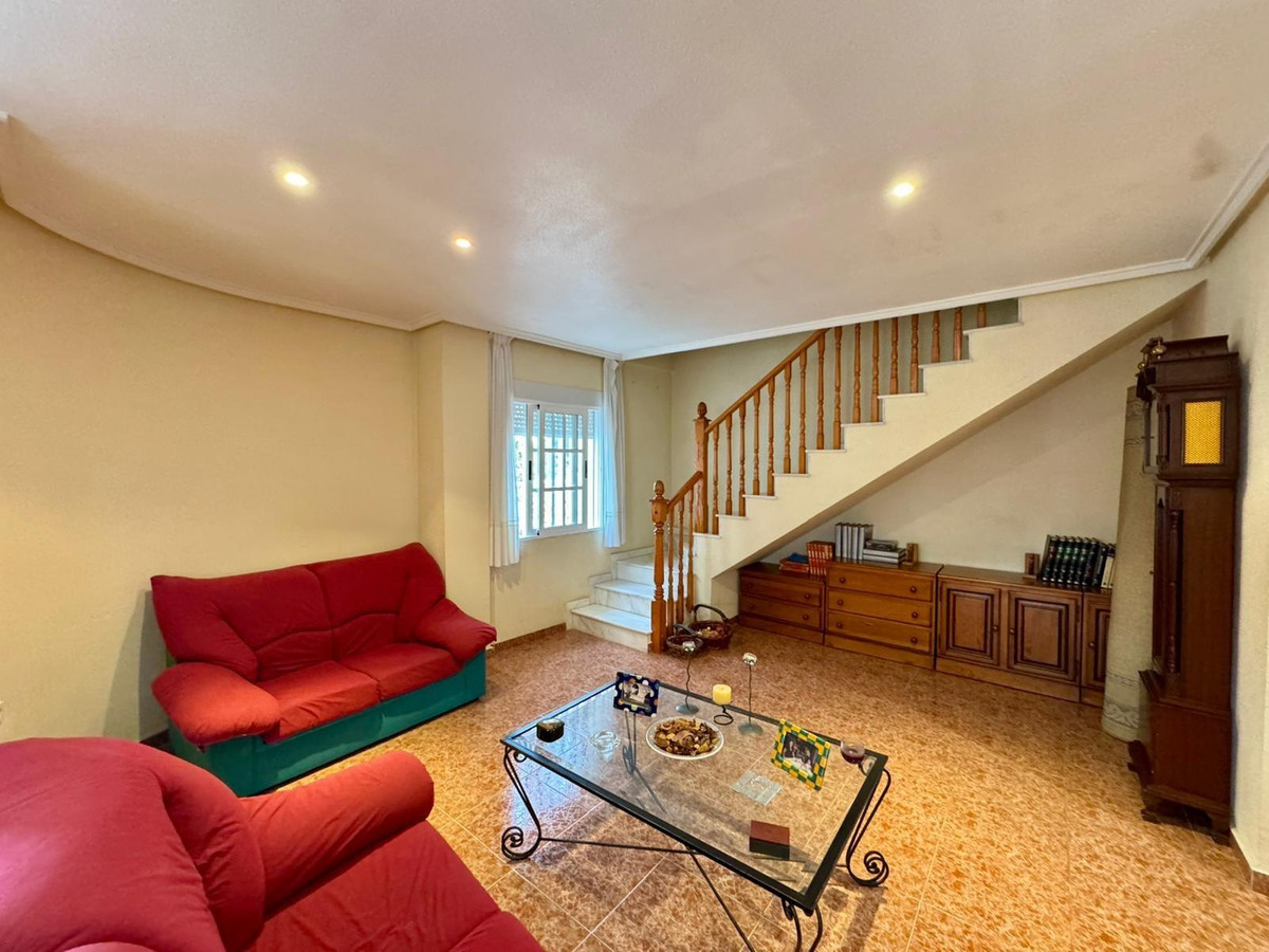 Se vende Villa - Chalet de 3 dormitorios en Costa Blanca, Alicante, España