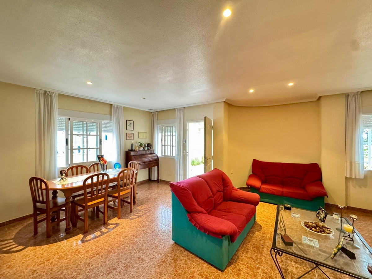 Se vende Villa - Chalet de 3 dormitorios en Costa Blanca, Alicante, España