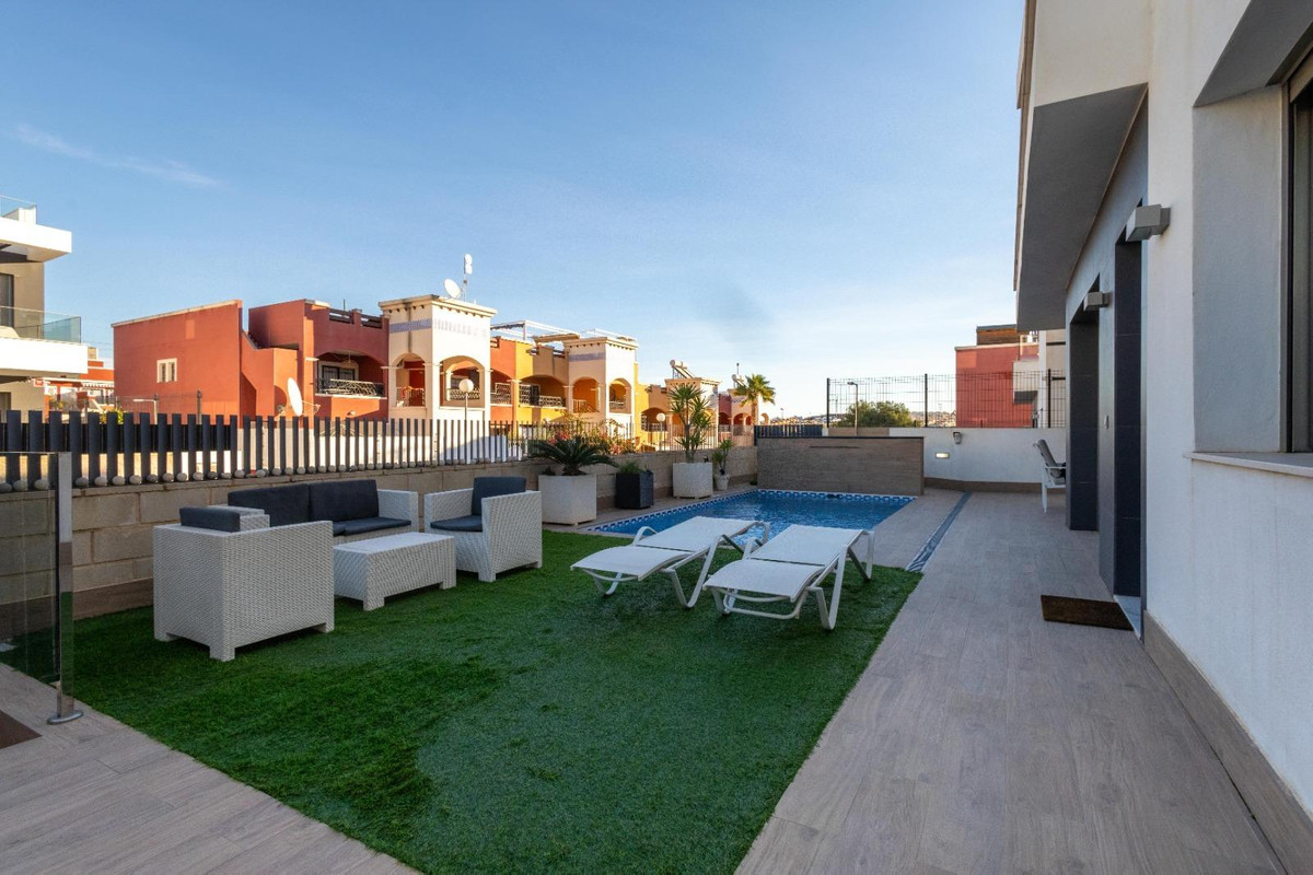 4 Bed Townhouse for sale in Orihuela Costa Costa Blanca, Alicante, Spain