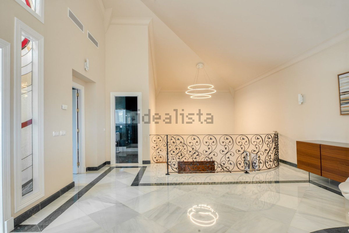 5 Bed Townhouse for sale in Los Flamingos Costa Del Sol, Málaga, Spain