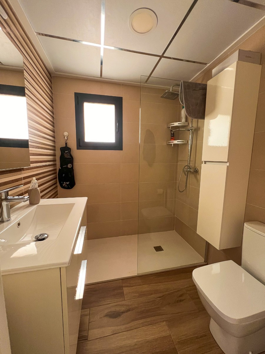 Se vende Apartamento Planta Baja de 3 dormitorios en Costa Blanca, Alicante, España