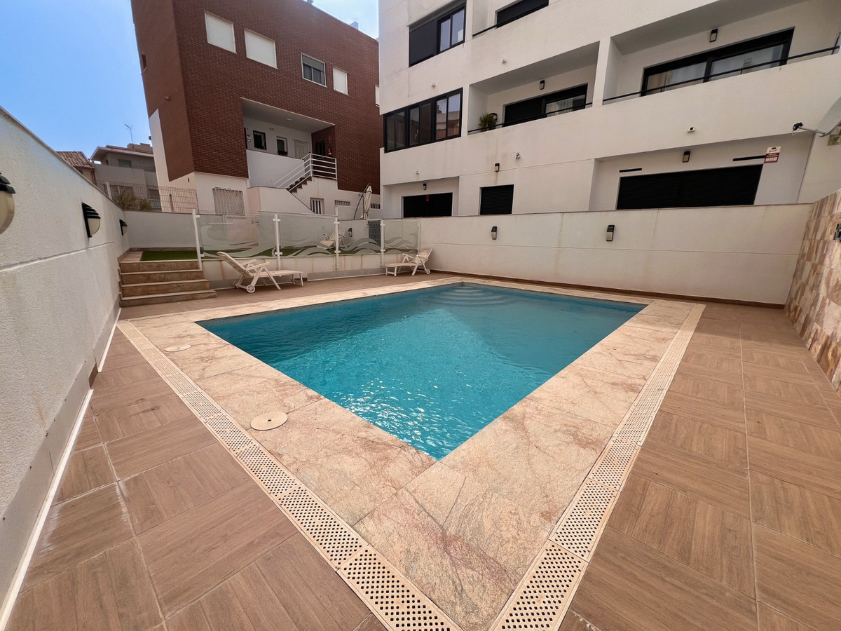 Se vende Apartamento Planta Baja de 3 dormitorios en Costa Blanca, Alicante, España
