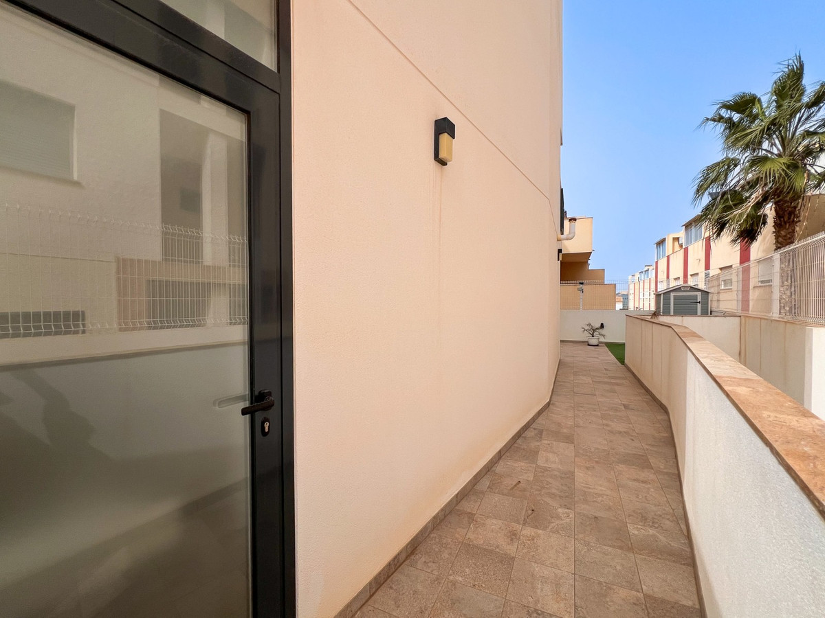 Se vende Apartamento Planta Baja de 3 dormitorios en Costa Blanca, Alicante, España