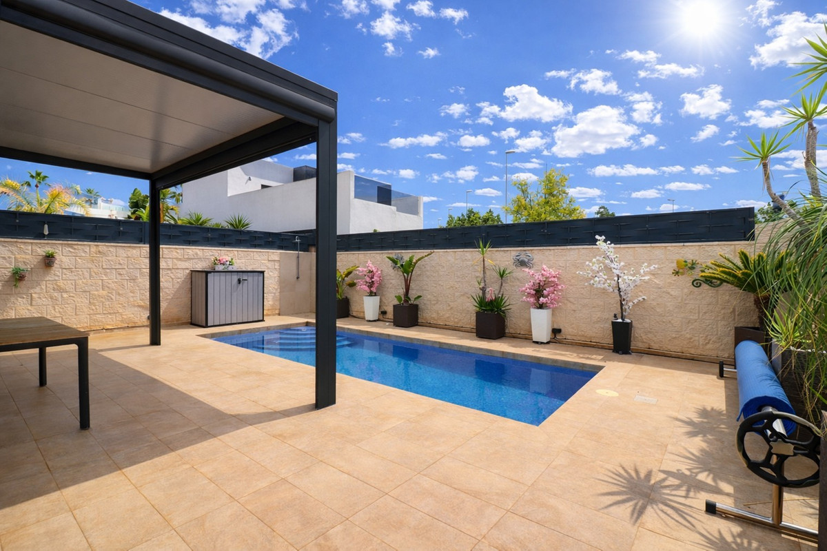 3 Bed Townhouse for sale in Benijofar Costa Blanca, Alicante, Spain