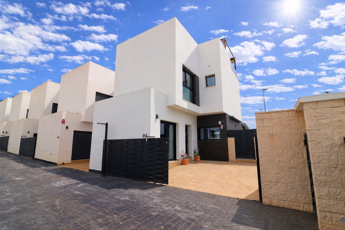 3 Bed Townhouse for sale in Benijofar Costa Blanca, Alicante, Spain