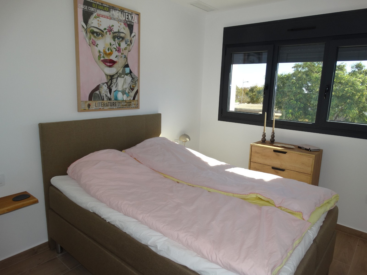 Se vende Apartamento en Planta Última de 3 dormitorios en Costa Blanca, Alicante, España