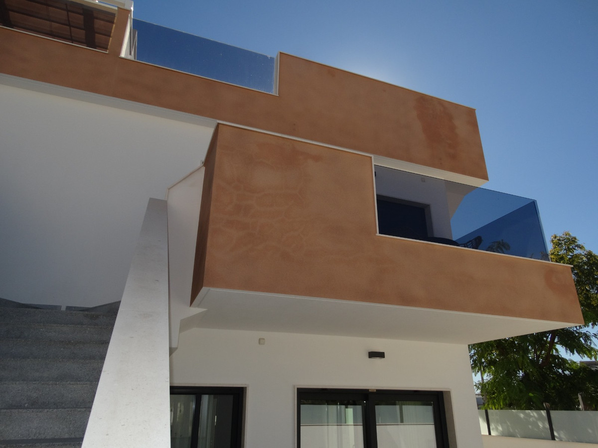 Se vende Apartamento en Planta Última de 3 dormitorios en Costa Blanca, Alicante, España