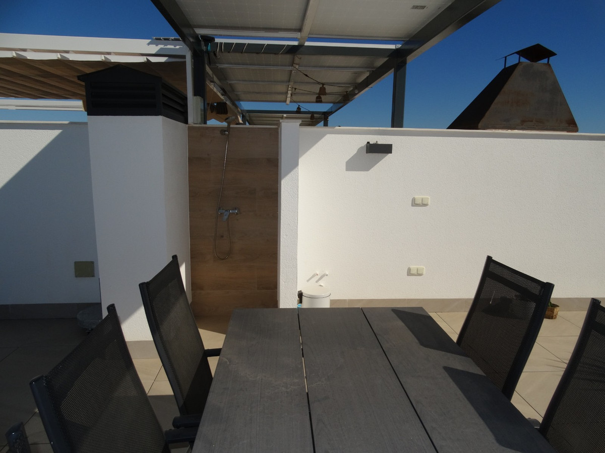 Se vende Apartamento en Planta Última de 3 dormitorios en Costa Blanca, Alicante, España