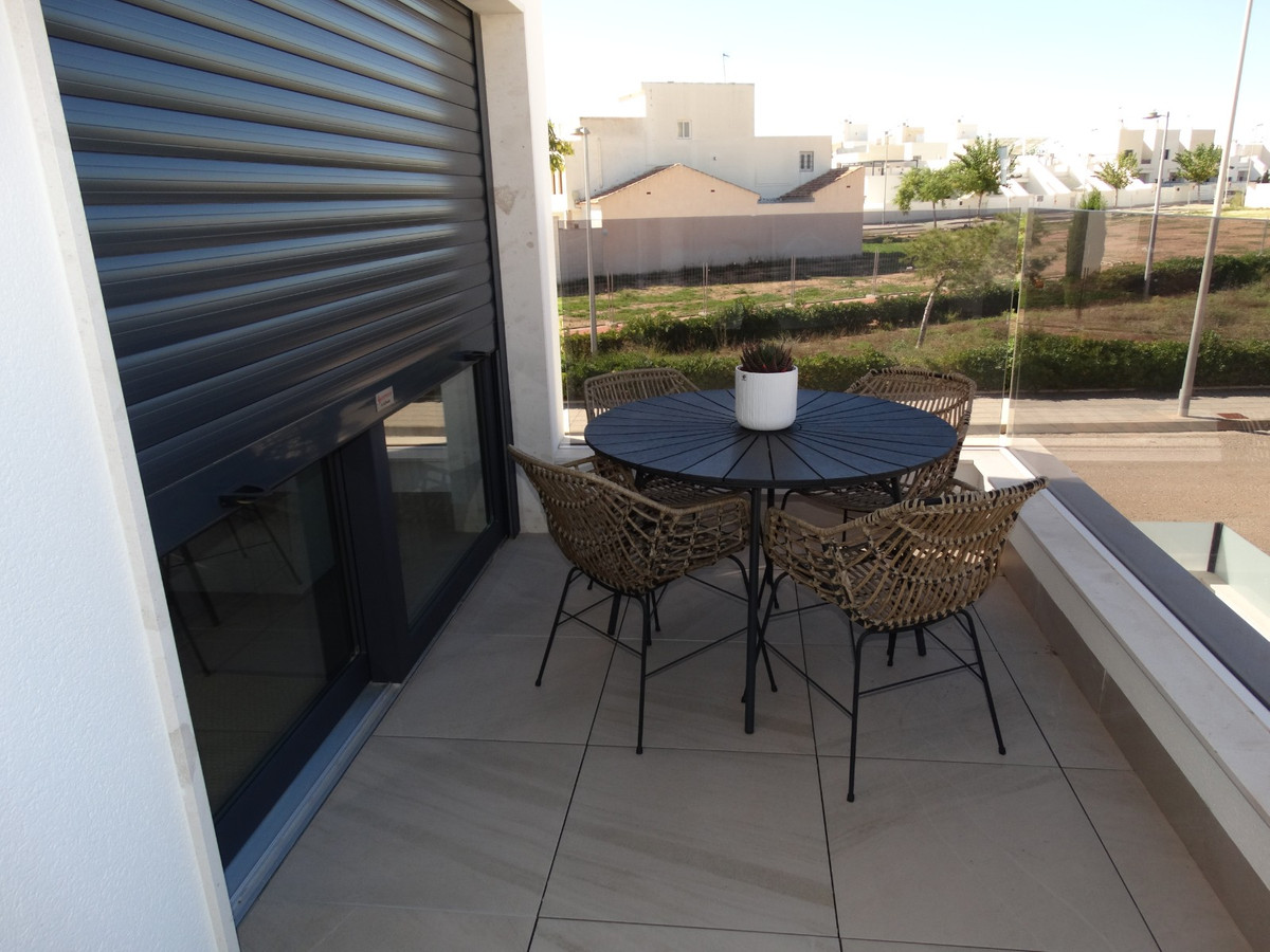 Se vende Apartamento en Planta Última de 3 dormitorios en Costa Blanca, Alicante, España