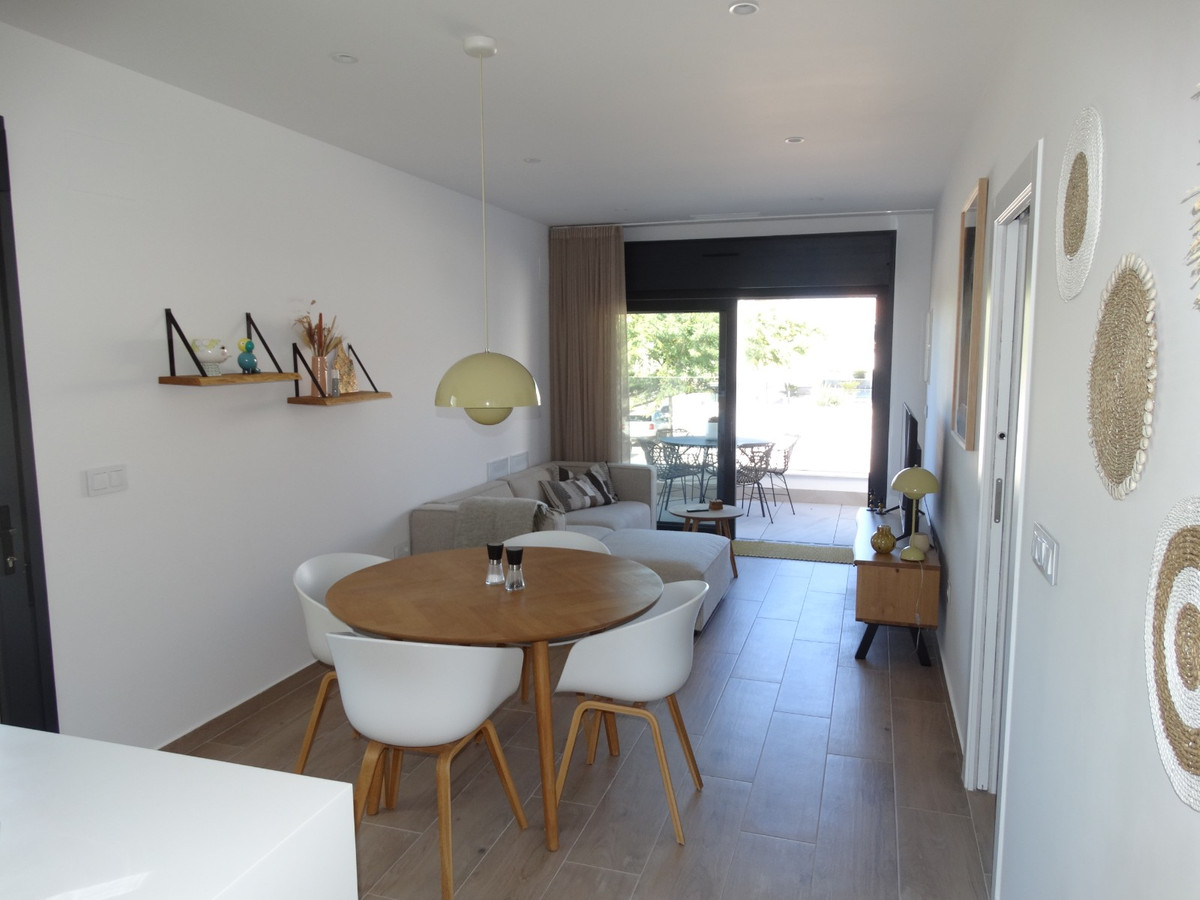 Se vende Apartamento en Planta Última de 3 dormitorios en Costa Blanca, Alicante, España