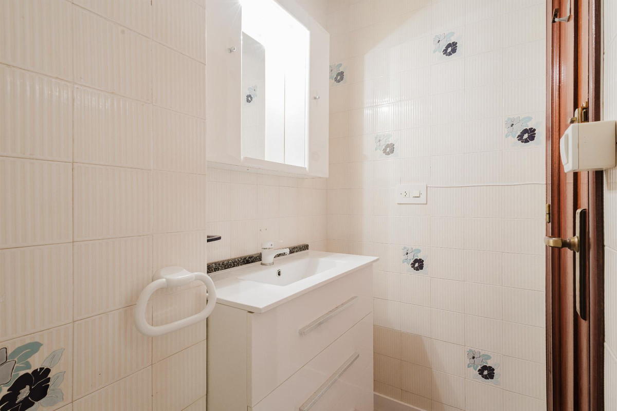 Se vende Apartamento Planta Media de 3 dormitorios en Costa Blanca, Alicante, España