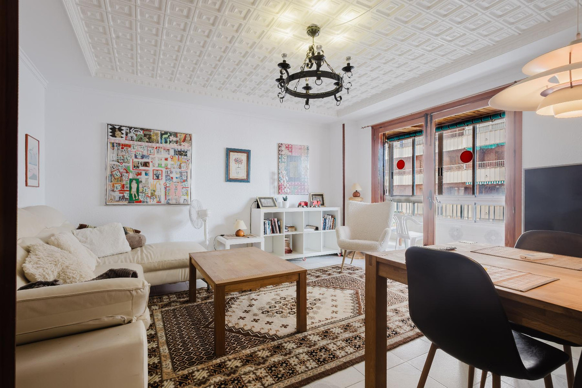 Se vende Apartamento Planta Media de 3 dormitorios en Costa Blanca, Alicante, España