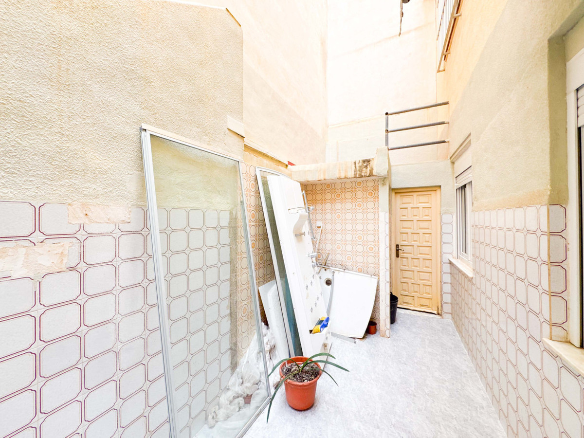 Se vende Apartamento Planta Baja de 3 dormitorios en Costa Blanca, Alicante, España