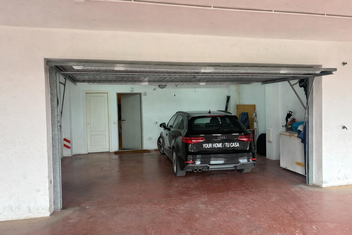 4 Bed Townhouse for sale in Málaga Costa Del Sol, Málaga, Spain