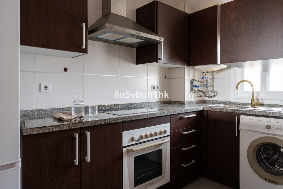 2 Bed Apartment for sale in Fuengirola Costa Del Sol, Málaga, Spain