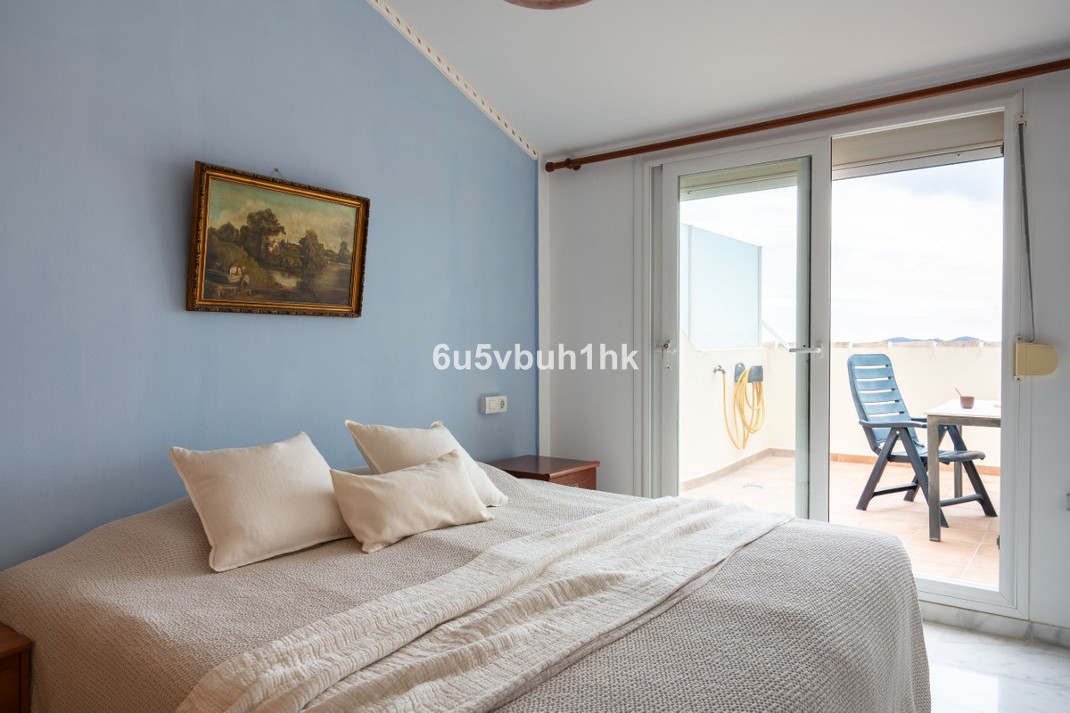2 Bed Apartment for sale in Fuengirola Costa Del Sol, Málaga, Spain