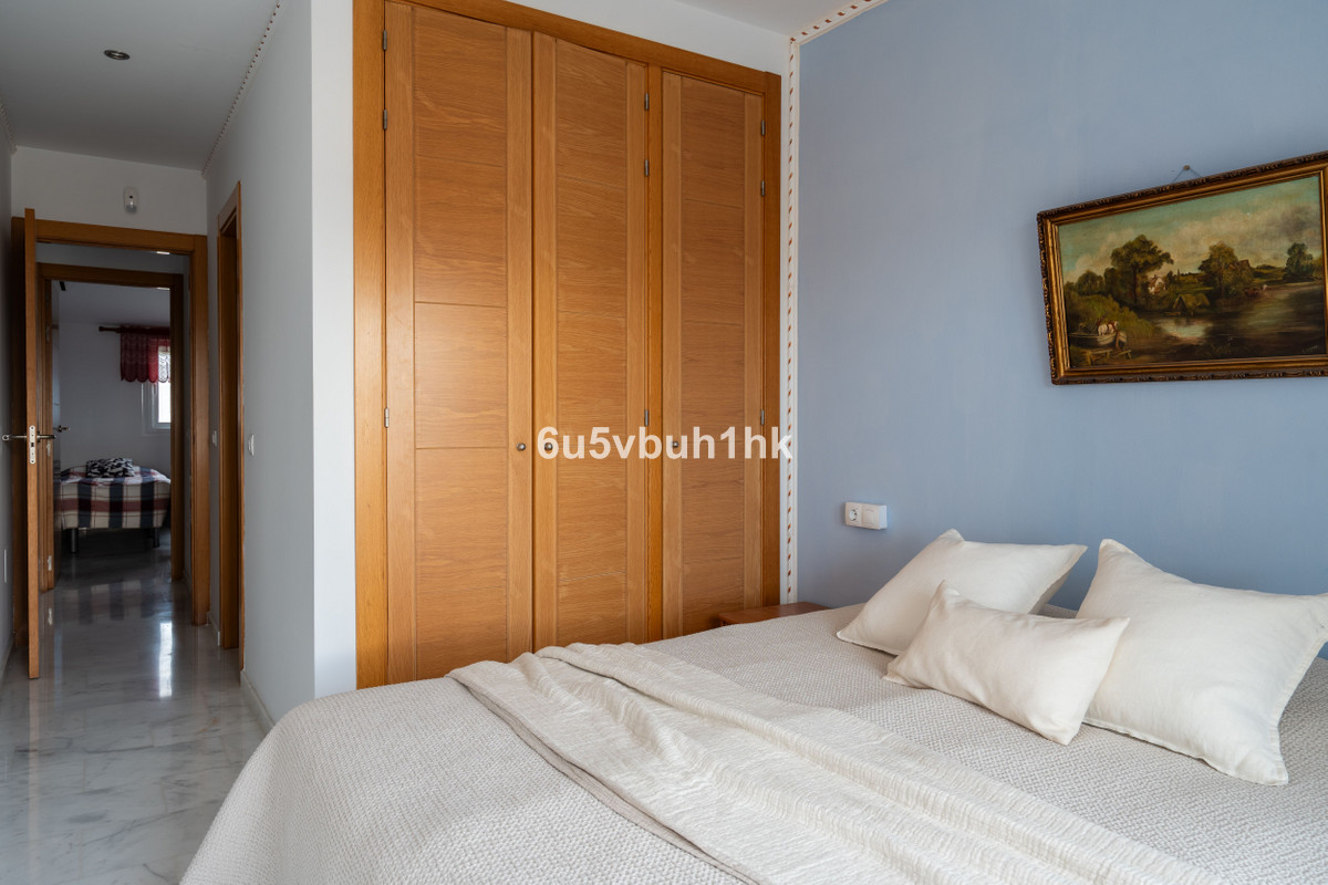 2 Bed Apartment for sale in Fuengirola Costa Del Sol, Málaga, Spain