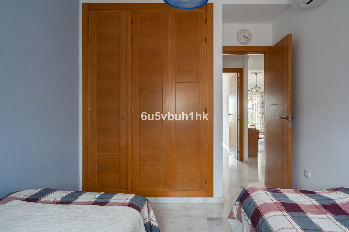 2 Bed Apartment for sale in Fuengirola Costa Del Sol, Málaga, Spain