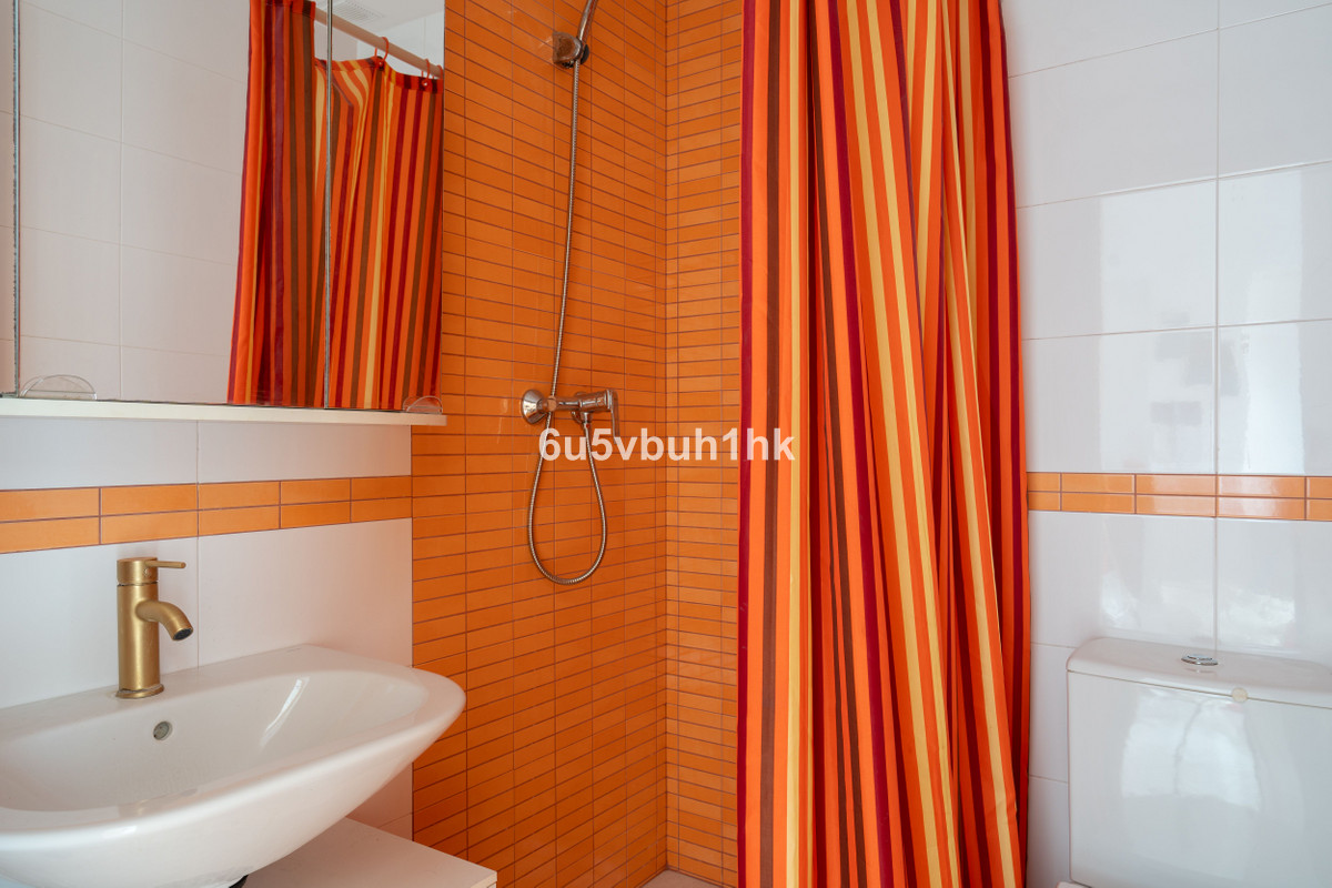 2 Bed Apartment for sale in Fuengirola Costa Del Sol, Málaga, Spain