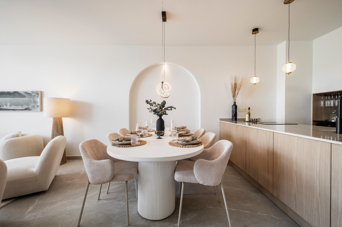 4 Bed Townhouse for sale in Nueva Andalucía Costa Del Sol, Málaga, Spain