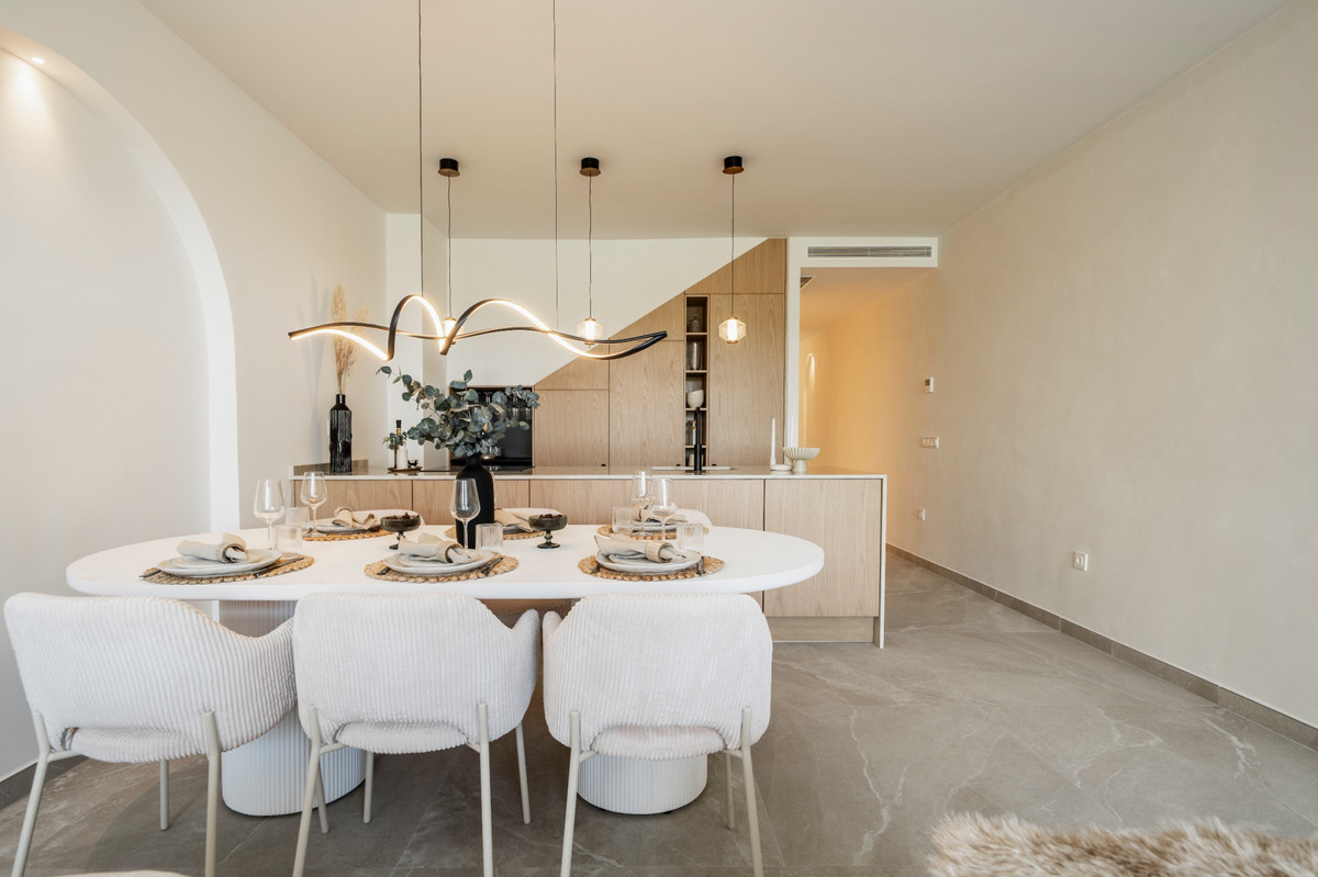 4 Bed Townhouse for sale in Nueva Andalucía Costa Del Sol, Málaga, Spain