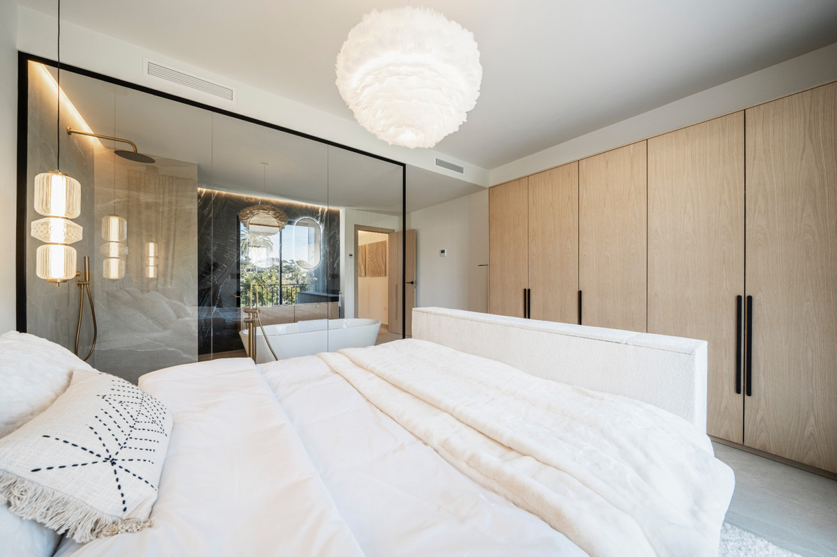4 Bed Townhouse for sale in Nueva Andalucía Costa Del Sol, Málaga, Spain