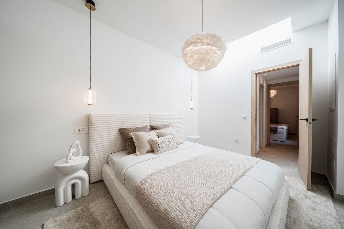 4 Bed Townhouse for sale in Nueva Andalucía Costa Del Sol, Málaga, Spain