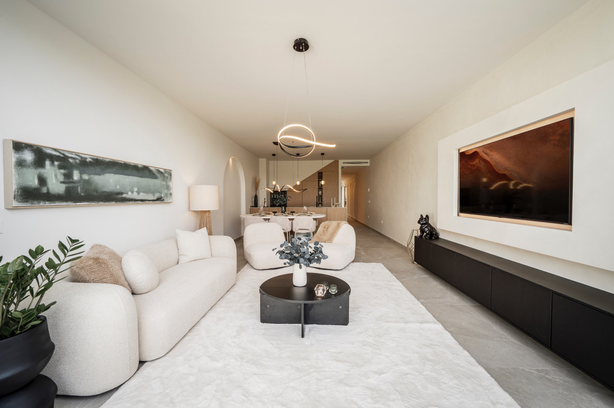 4 Bed Townhouse for sale in Nueva Andalucía Costa Del Sol, Málaga, Spain