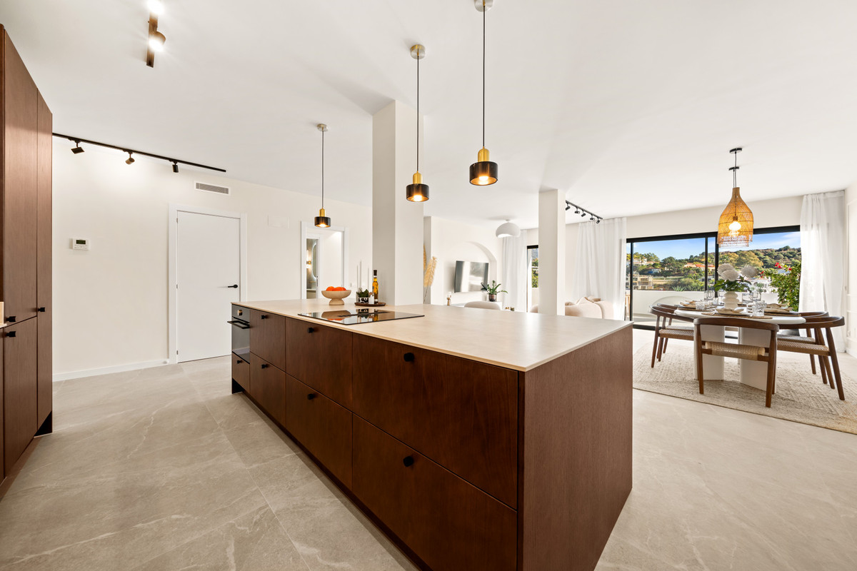 3 Bed Apartment for sale in La Quinta Costa Del Sol, Málaga, Spain
