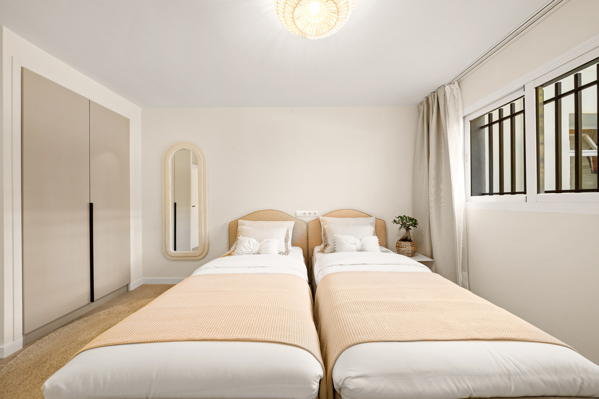 3 Bed Apartment for sale in La Quinta Costa Del Sol, Málaga, Spain